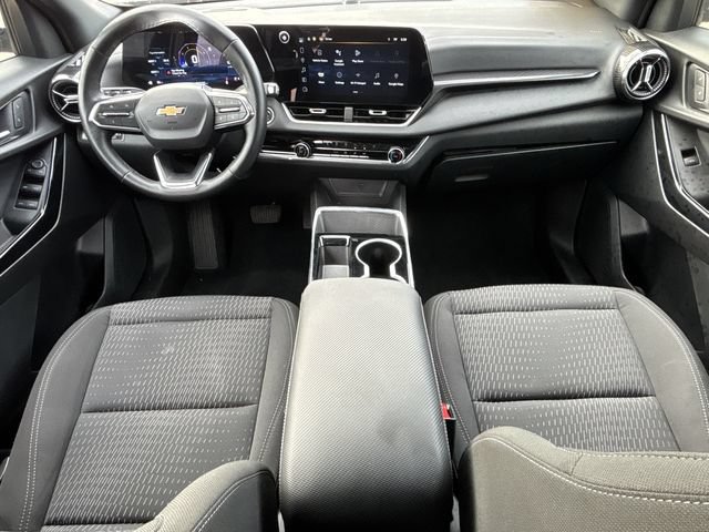 Used 2025 Chevrolet Equinox LT FWD image 11