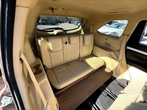 Used 2017 Toyota Highlander XLE image 17