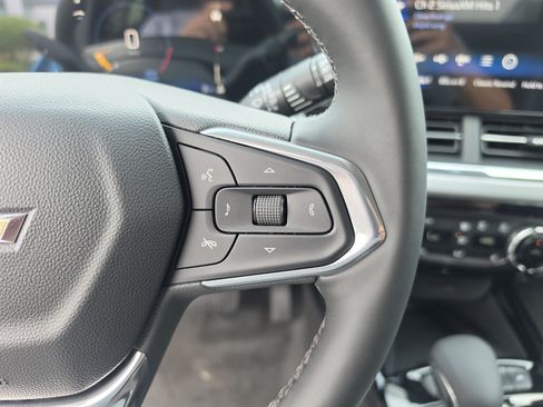 New 2026 Chevrolet Trax LT w/ Sunroof Package FWD image 34