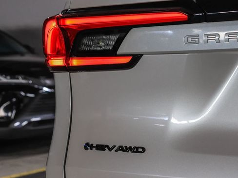 Certified 2025 Toyota Grand Highlander AWD Hybrid image 12