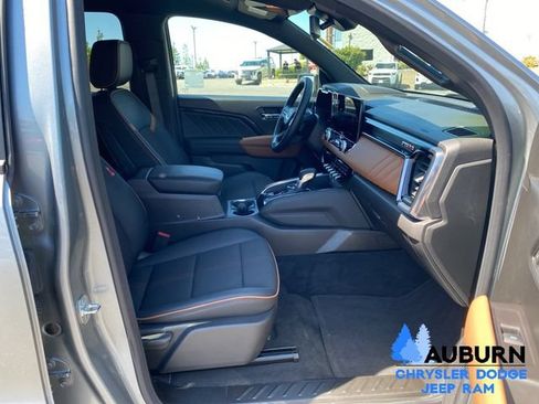 Used 2025 GMC Canyon AT4 AWD/4WD image 14