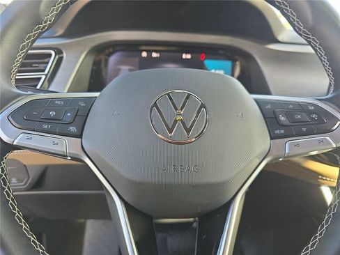Used 2026 Volkswagen Atlas Cross Sport SE FWD image 22