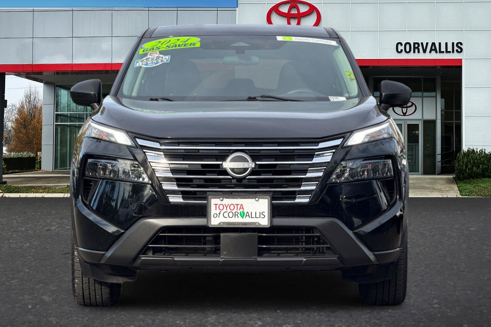 Used 2024 Nissan Rogue S FWD image 9