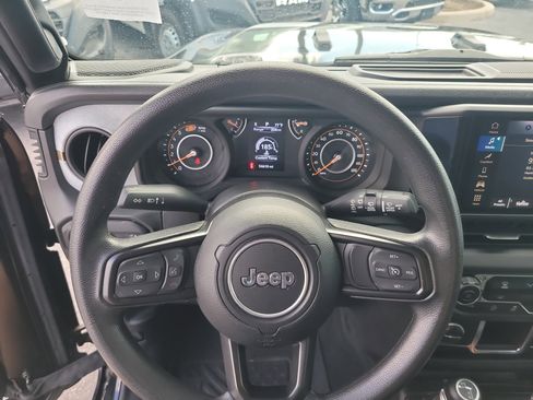 Used 2024 Jeep Wrangler Unlimited Sport AWD/4WD image 24