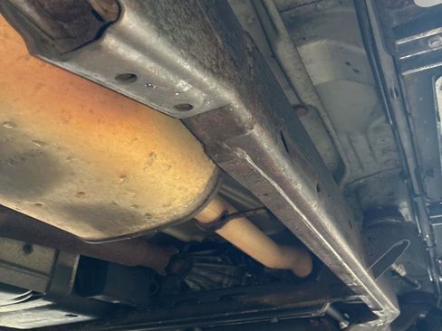 Used 2002 Chevrolet Suburban Z71 image 21