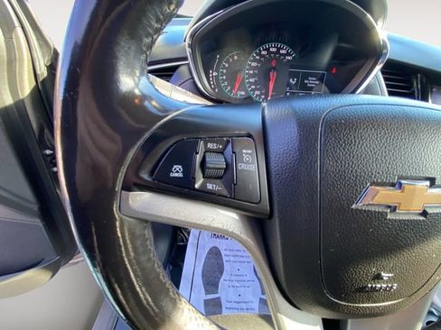 Used 2021 Chevrolet Trax LT w/ Driver Confidence Package image 19