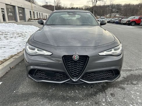 New 2025 Alfa Romeo Giulia w/ Driving Assist Package image 3