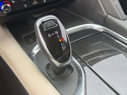 Used 2020 Buick Enclave Essence w/ LPO, Cargo Package image 28