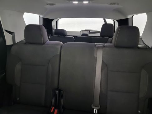 Used 2020 Chevrolet Traverse LT image 13