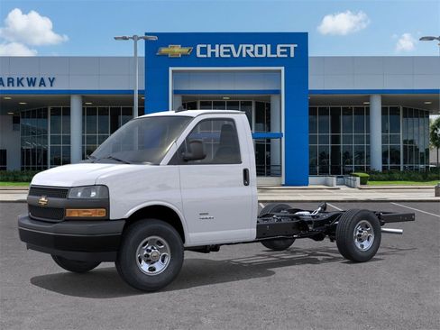 New 2025 Chevrolet Express 3500 w/ Power Convenience Package image 2