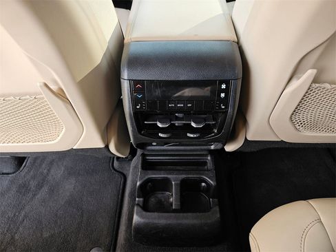 Used 2021 Jeep Grand Cherokee L Limited image 21