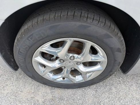 Used 2019 Chrysler Pacifica Limited FWD image 16