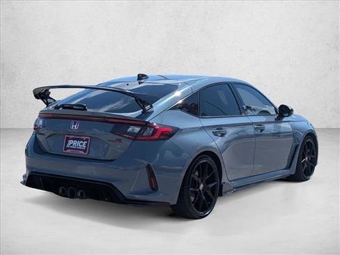 Used 2024 Honda Civic Type R image 5