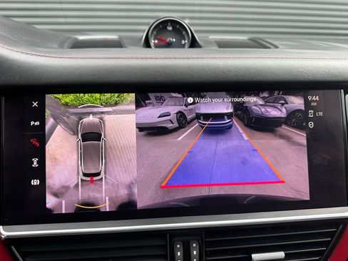 Certified 2023 Porsche Cayenne image 33