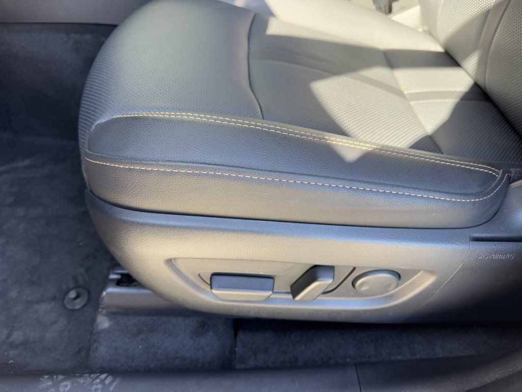 Used 2024 MAZDA CX-90 Plug-In Hybrid w/ Preferred AWD/4WD image 28