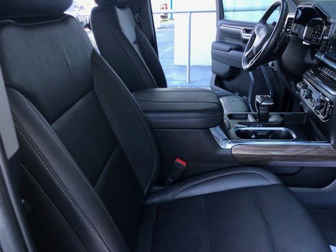 Used 2024 Chevrolet Silverado 1500 RST image 25