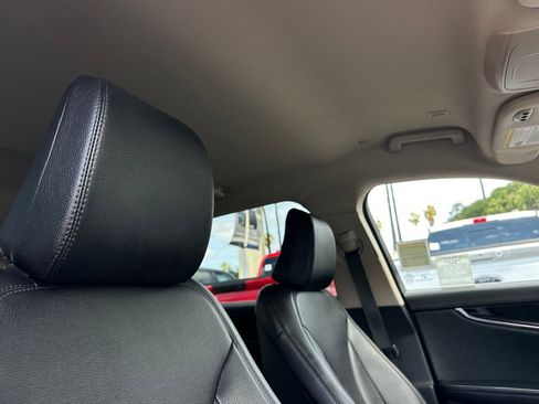 Certified 2022 Lincoln Nautilus FWD w/ Premium Package image 16