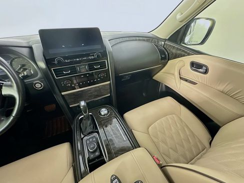 Used 2024 Nissan Armada Platinum AWD/4WD image 11