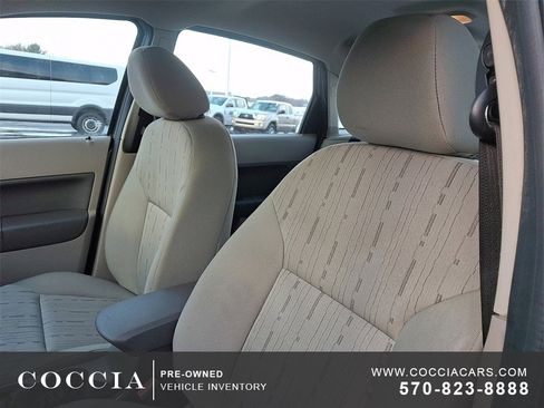 Used 2010 Ford Focus SE image 14