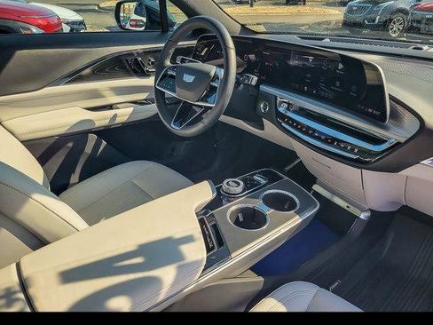 Certified 2024 Cadillac Lyriq Luxury RWD image 33