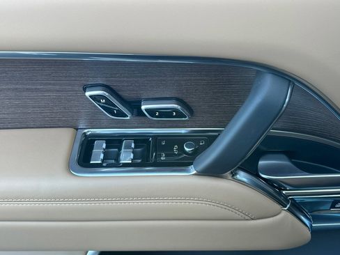 New 2026 Land Rover Range Rover SE image 14