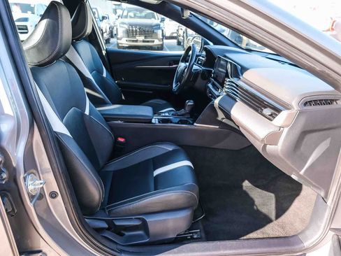 Used 2025 Toyota Camry SE FWD image 17