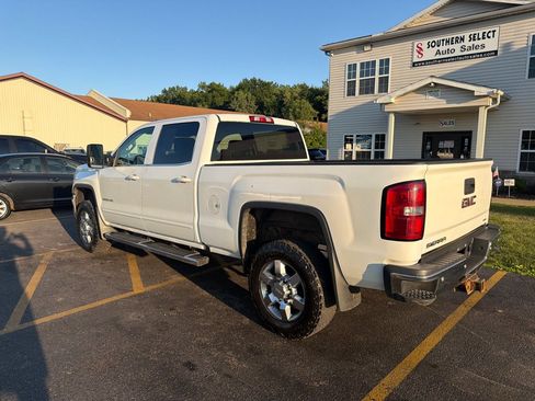 Used 2017 GMC Sierra 2500 SLE w/ SLE Fleet Preferred Package AWD/4WD image 8