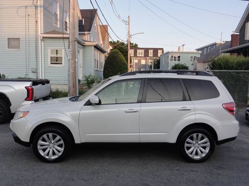 Used 2012 Subaru Forester 2.5X Premium AWD/4WD image 31