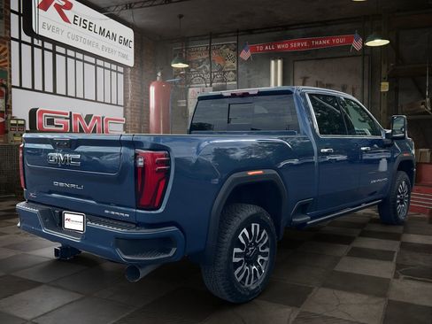 New 2026 GMC Sierra 2500 Denali Ultimate AWD/4WD image 3