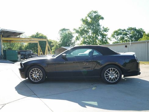 Used 2013 Ford Mustang GT Premium w/ Security Pkg image 21