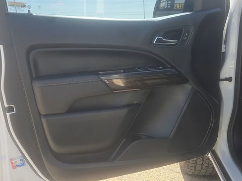 Used 2022 GMC Canyon Elevation w/ Trailering Package AWD/4WD image 18