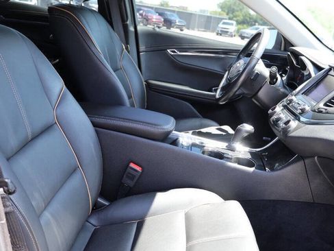 Used 2019 Chevrolet Impala Premier FWD image 15