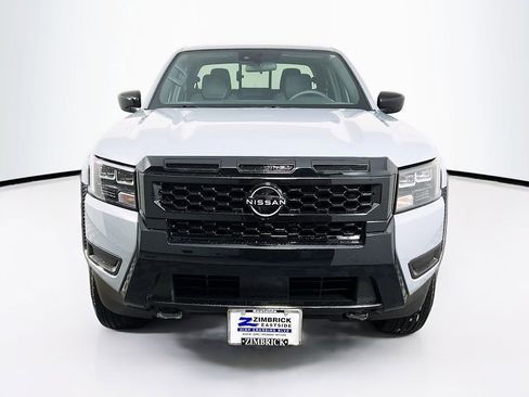New 2026 Nissan Frontier SV w/ SV Convenience Package image 2