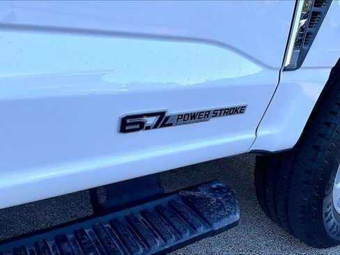 Used 2024 Ford F250 XLT image 45