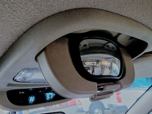 Used 2008 Toyota Sienna XLE image 28