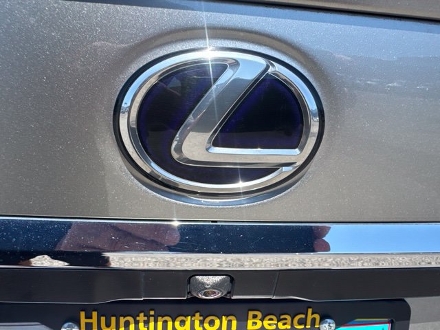 Used 2019 Lexus ES 300h w/ Accessory Package 2 FWD image 6