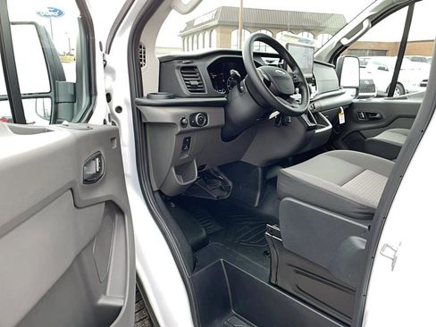 Used 2024 Ford Transit 250 Low Roof AWD w/ Interior Upgrade Package image 17
