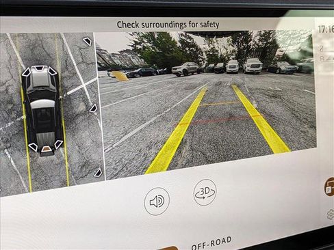 New 2025 Land Rover Defender 110 S image 13