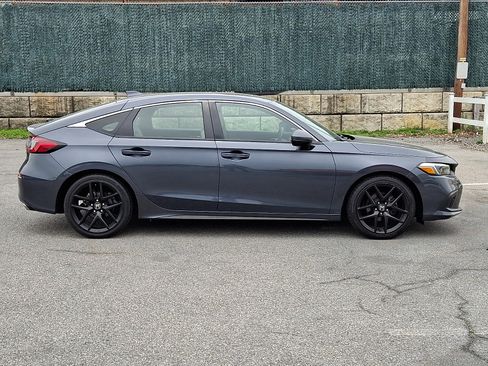 Used 2022 Honda Civic Sport Touring image 7
