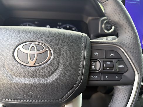 New 2026 Toyota 4Runner Limited AWD/4WD image 28