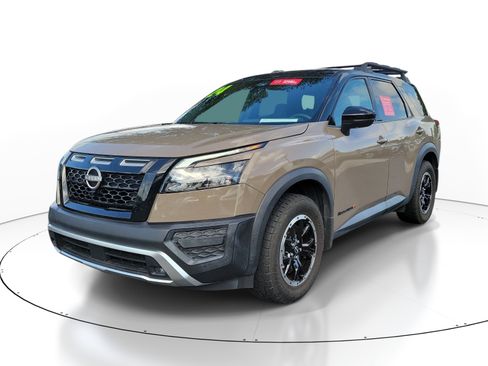 Certified 2024 Nissan Pathfinder Rock Creek AWD/4WD image 3