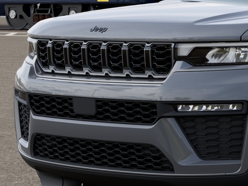 New 2027 Jeep Grand Cherokee Limited AWD/4WD image 11
