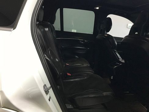 Used 2016 Volvo XC90 T6 R-Design w/ Vision Package image 19