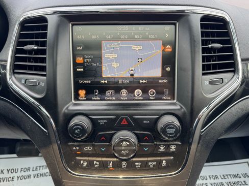 Used 2017 Jeep Grand Cherokee Trailhawk w/ Trailhawk Luxury Group AWD/4WD image 22