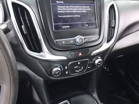 Used 2021 Chevrolet Equinox LT w/ LPO, Floor Liner Package image 15