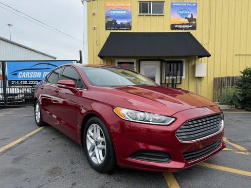 Used 2014 Ford Fusion SE image 1