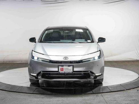 Certified 2026 Toyota Prius XLE FWD image 7