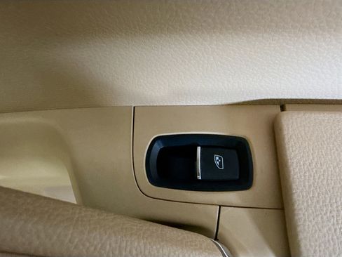 Used 2016 Porsche Cayenne image 29