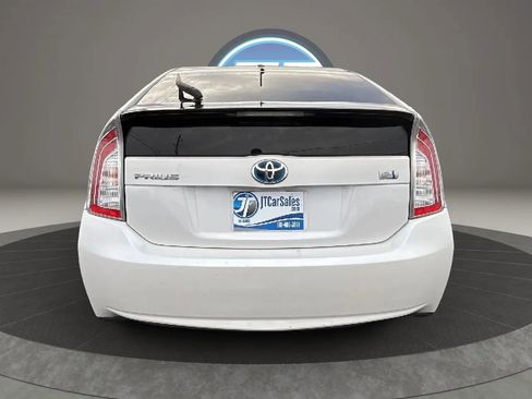 Used 2013 Toyota Prius Two image 10