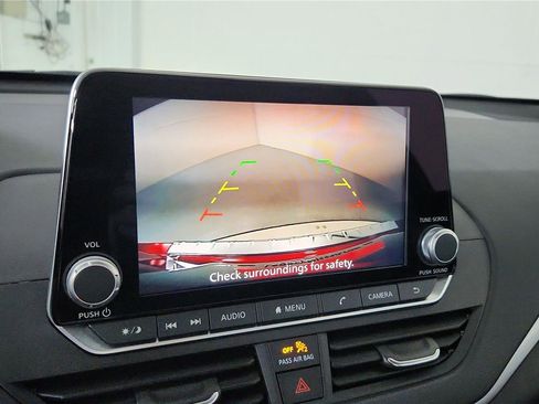 Used 2022 Nissan Altima 2.5 SV FWD image 26